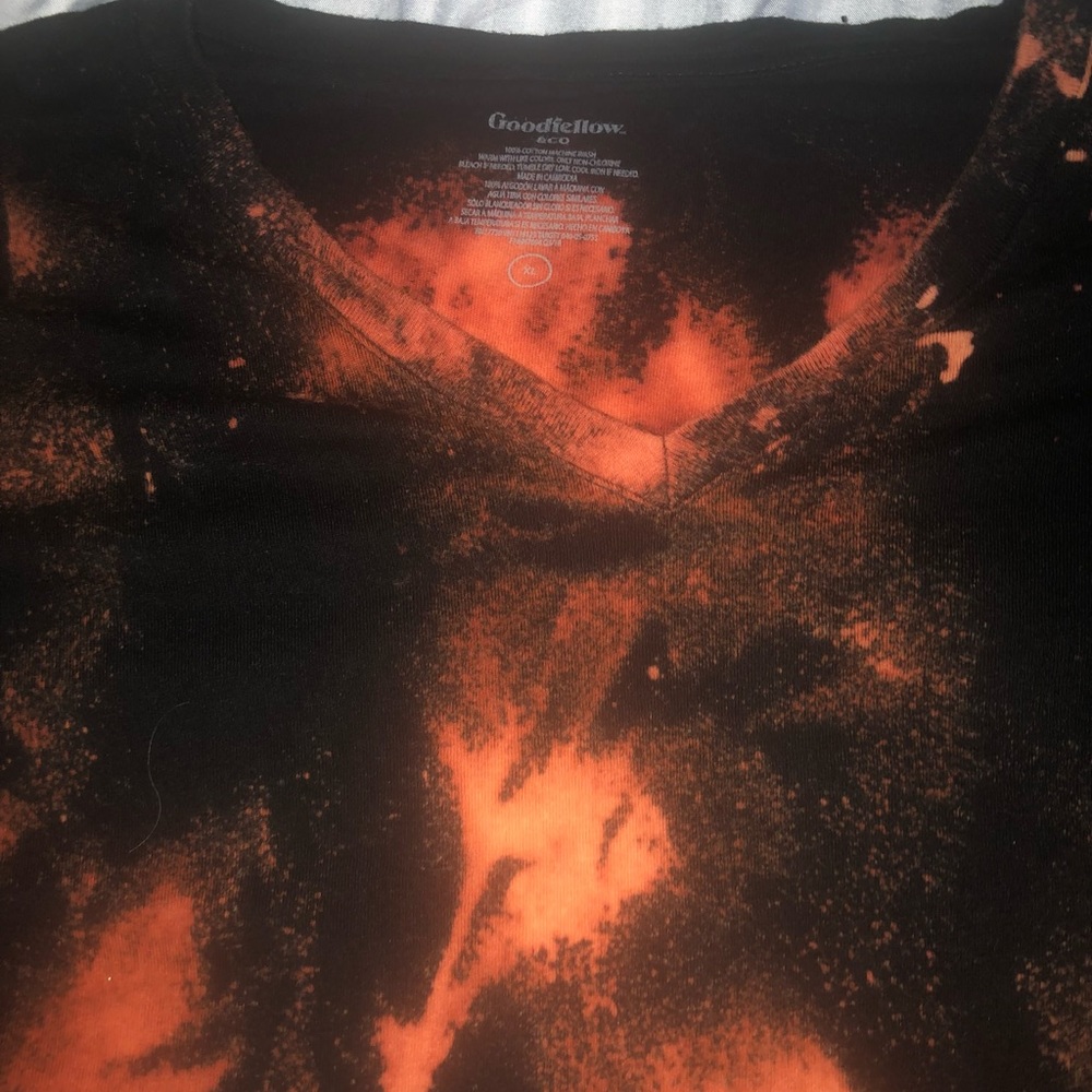 Ty Dye-Bleach a design original - brand new v neck